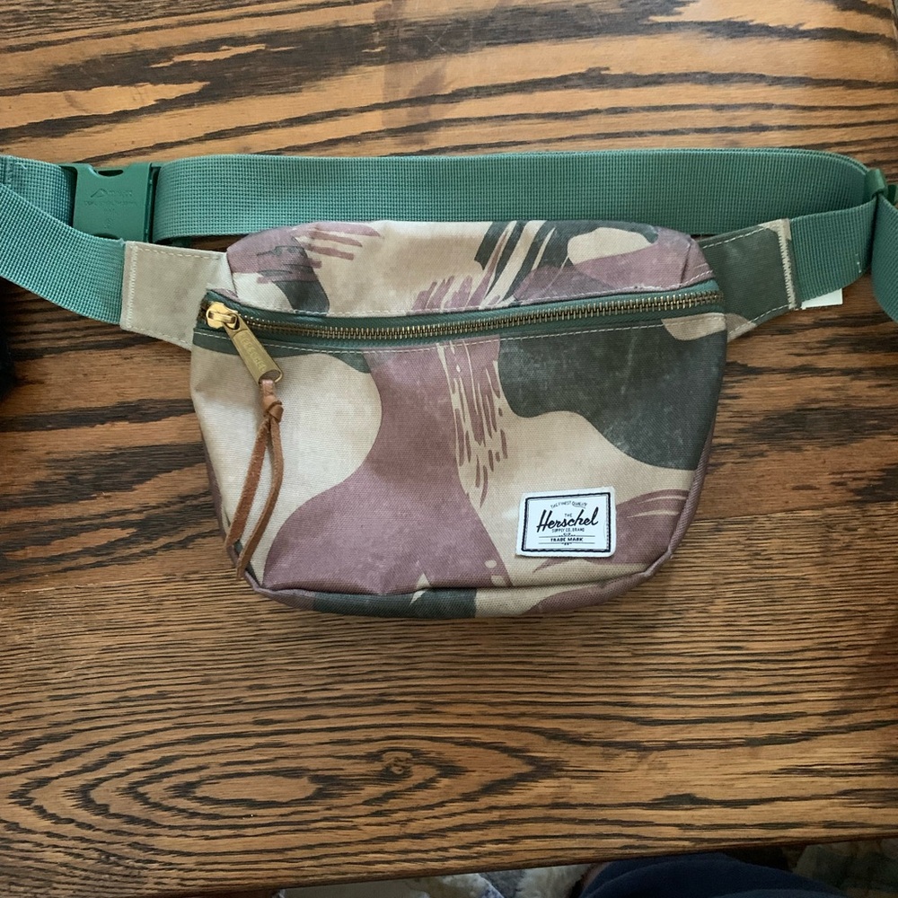 Hershel Camo Belt Bag
